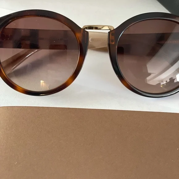 Burberry 50MM square sunglasses - Picture 4 of 6